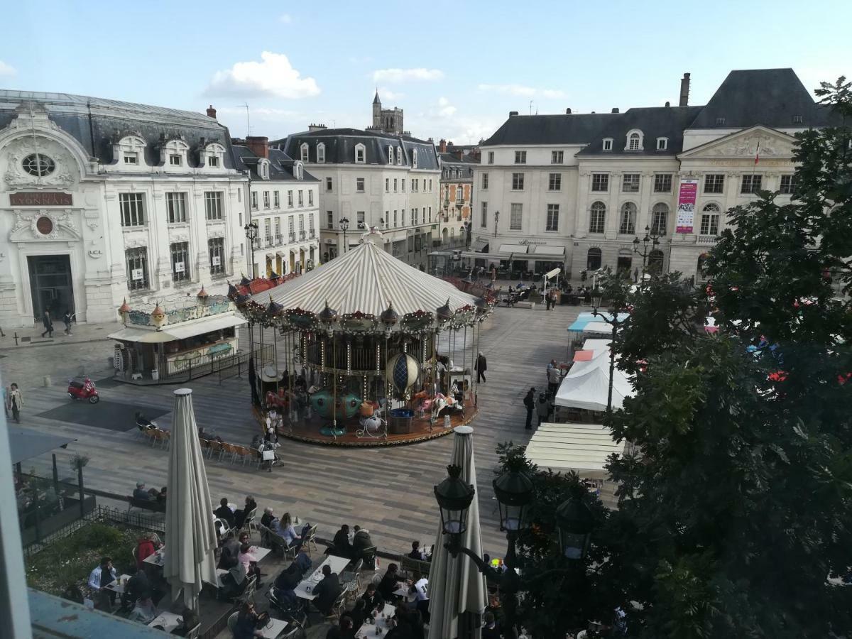 Appartement Avec Belle Vue Sur La Place Du Martroi Orléans Exterior foto